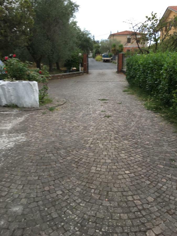 Casa Degli Zii Appartamento Letizia Luni Dış mekan fotoğraf