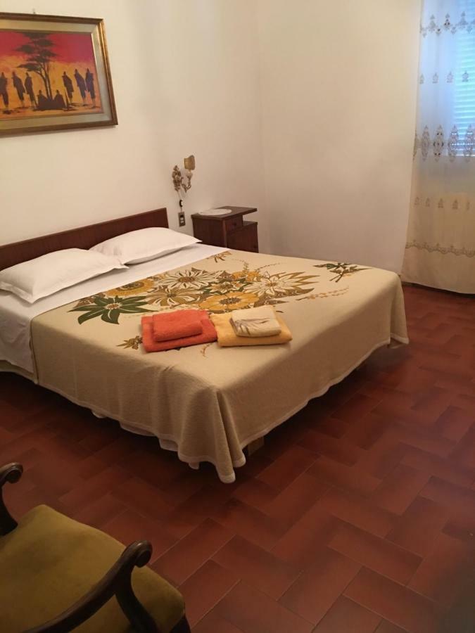 Casa Degli Zii Appartamento Letizia Luni Dış mekan fotoğraf